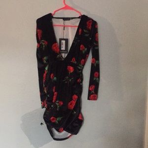 Pretty little things 4 ruched rose velvet dress